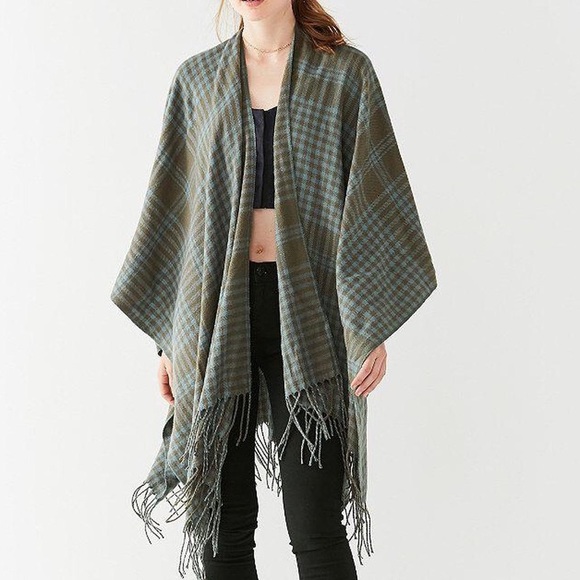 Urban Outfitters Green Plaid Poncho - Picture 2 of 7